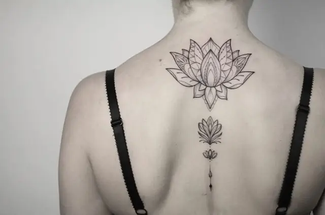 dessin de tatouage lotus manadala