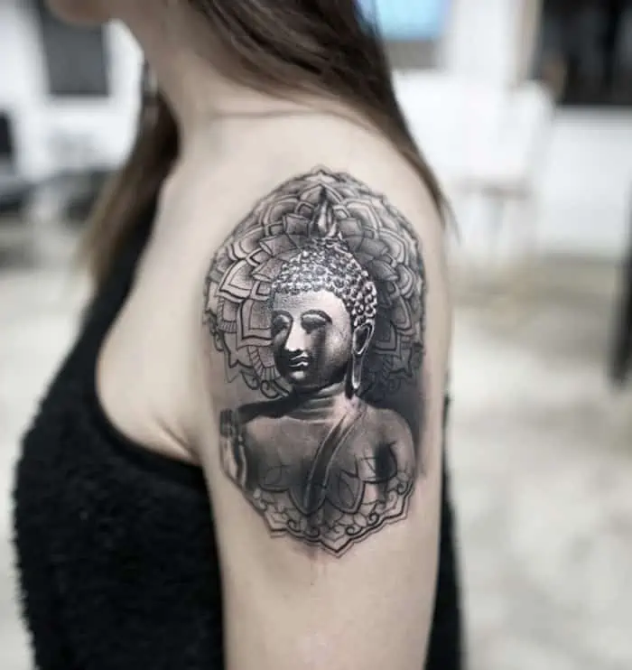 tatouage mandala budha