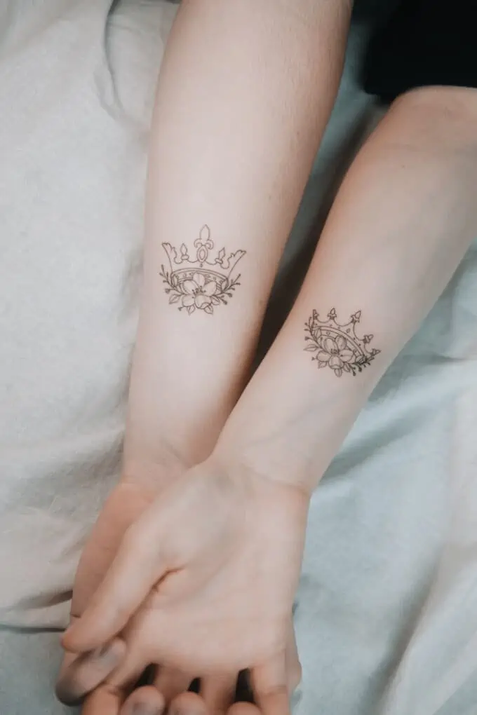 crown fineline tattoo