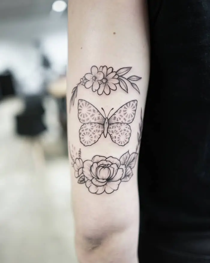 Schmetterling Mandala Tattoo